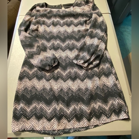 Maurices Black White Dot Chevron Dress Women's Large L Long Sleeve Round Neck - Picture 1 of 6